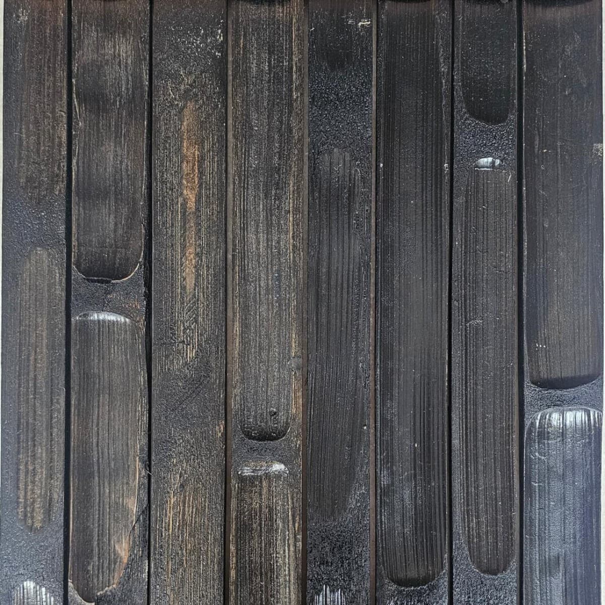 Black strip internal part